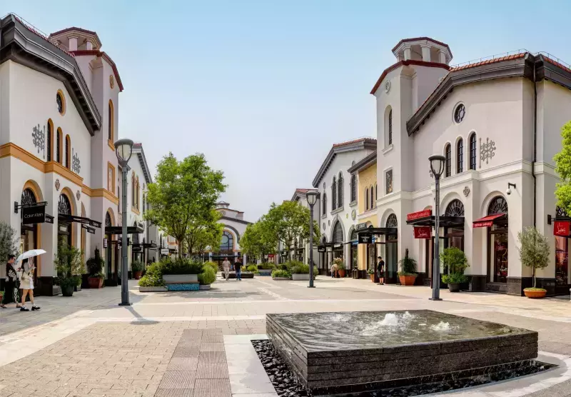 Unlocking Value and Experience: My Comprehensive Guide to Wrentham Village Premium Outlets