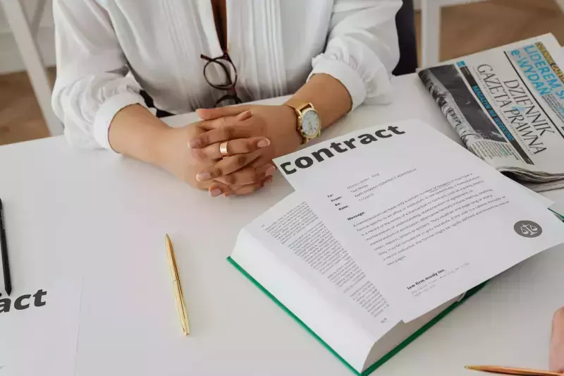 The Indispensable Role of a Contract Lawyer in Modern Commerce and Beyond